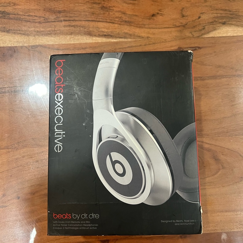 Beats Executive Headphones - Wire Headphones